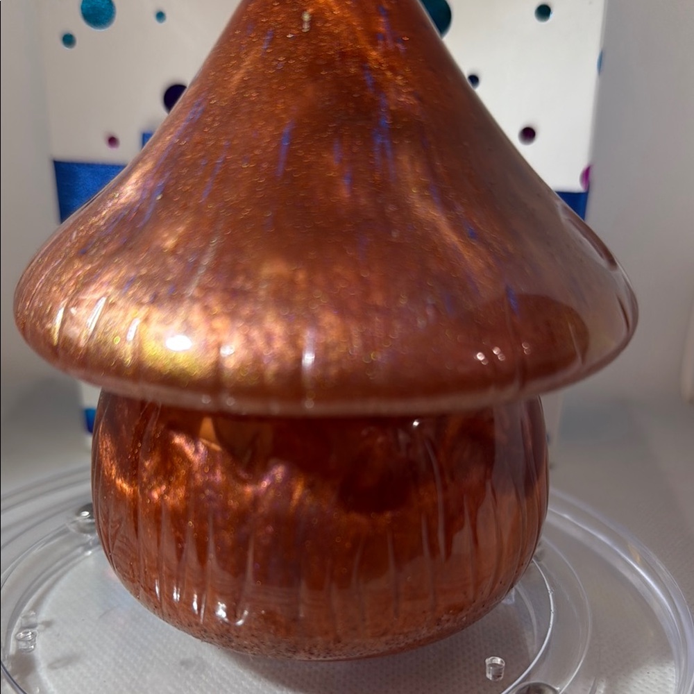 Elegant Resin Mushroom Jar - Picture 3 of 12